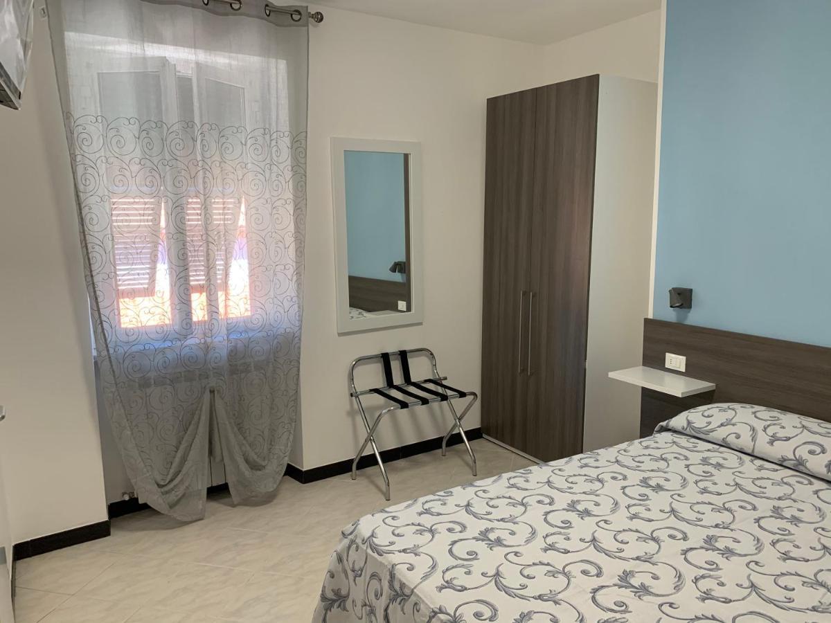 Hotel Aurora فاراتسي المظهر الخارجي الصورة